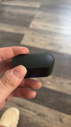 Between pro earbuds
