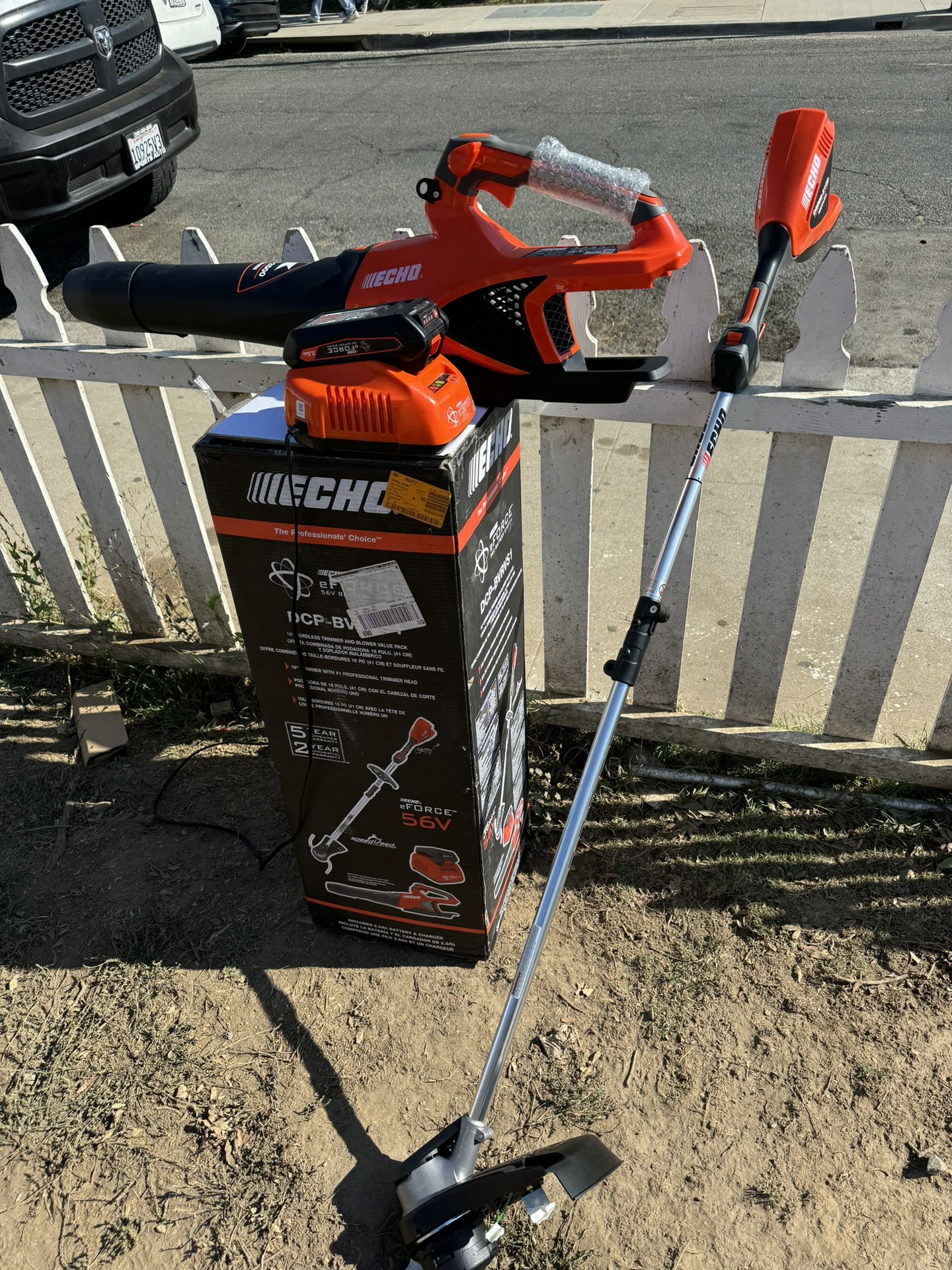 Echo Battery Powered Trimmer Blower Combo ECHO EFORCE 56V Cordless Battery  16 String Trimmer And 151 MPH