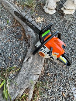 STIHL MS181 CHAINSAW COMMERCIAL! ALMOST NEW! USED ONLY SOMETIMES! VERY CLEAN!