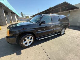 2003 Cadillac Escalade