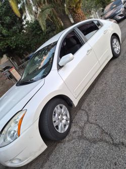 Nissan Altima 10 $1500obo