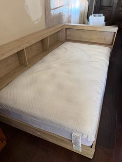 Twin/Full Bed Frame