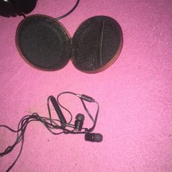 Headphones 