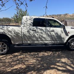 2020 Ram 2500 Laramie 4x4 Diesel (6.7L Cummins Turbo)