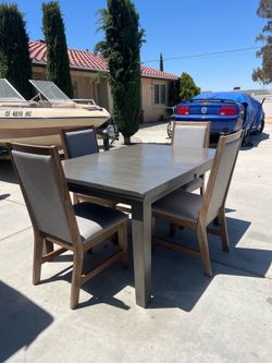 5PC Dining Set!