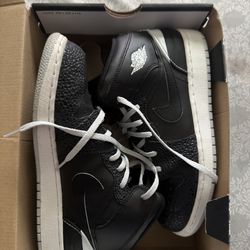 Air Jordan 1 Retro '86 BG Black Pure Platinum Size 6Y