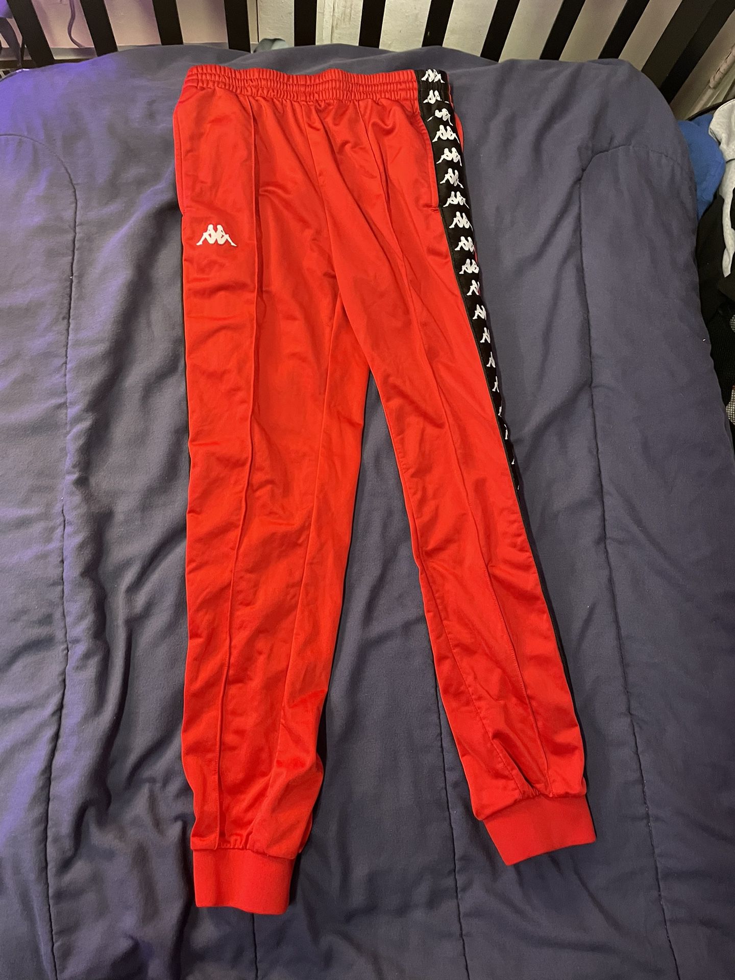Revival sindsyg leje Red Kappa Track Pants Size Medium for Sale in Daly City, CA - OfferUp