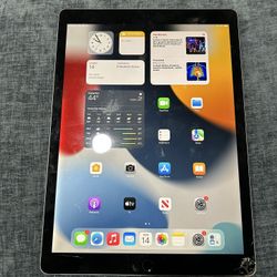 iPad Pro 2 Nd Generation  256 Gb Has A Cracked Screen 