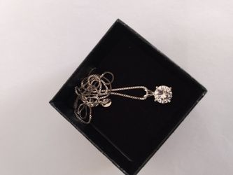 Cadena con dije nuevos