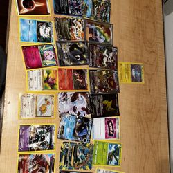 647 Pokemon cards and extras