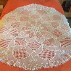 CROCHET TABLE CLOTH