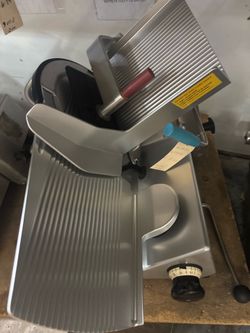 Meat slicer