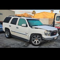 2002 GMC Yukon Part Out