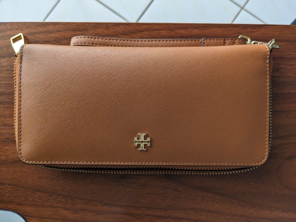 TORRY BURCH WALLET/ CAMEL COLOR