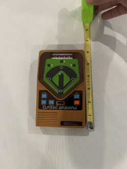 Vintage Mattel classic baseball handheld game
