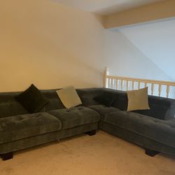 Like-New Sofa – Hardly Used, Great Deal!
