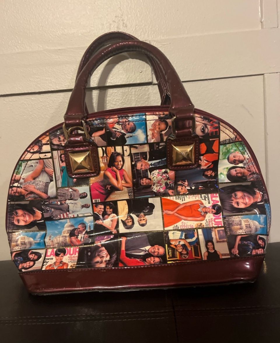 Obama purse with 2 handles front pocket 2 zippers