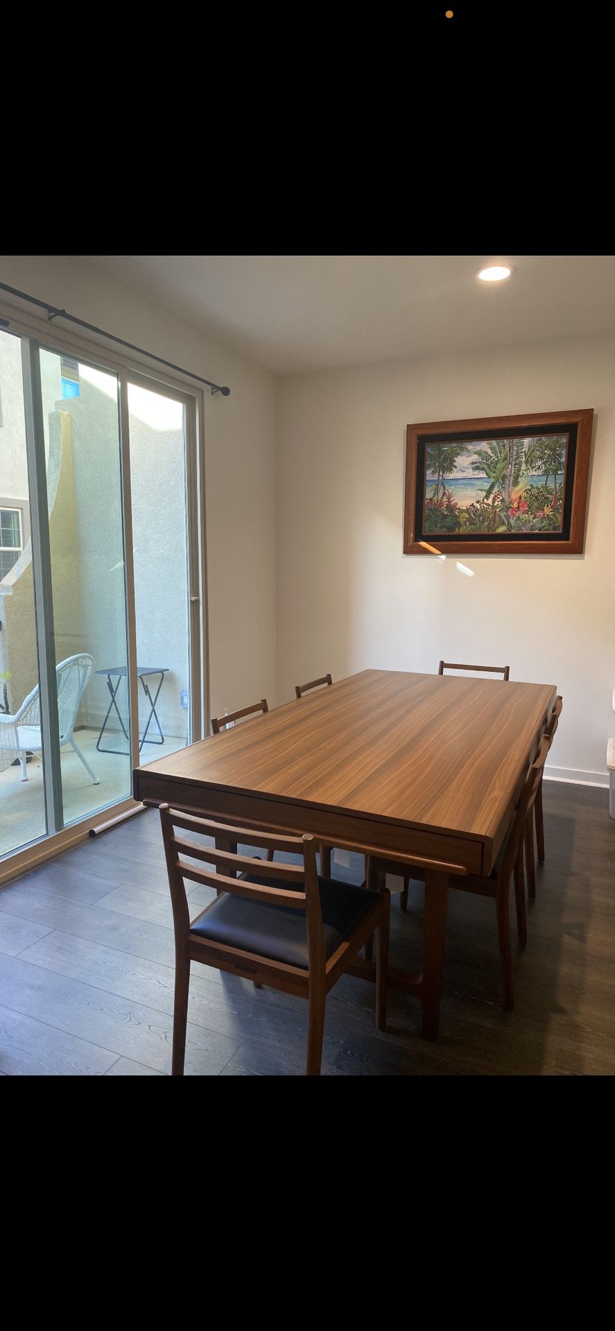 Magnolia Dining Table With Chairs