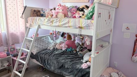 Twin bed