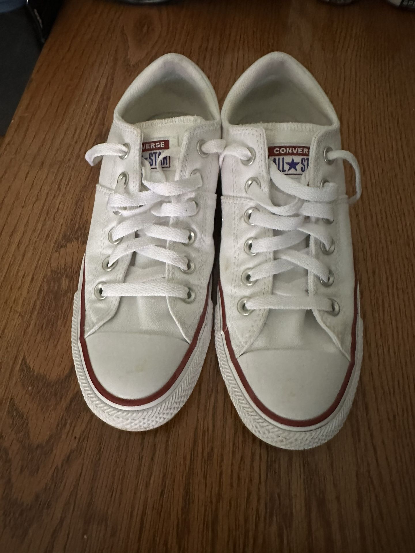 While Converse Size 8