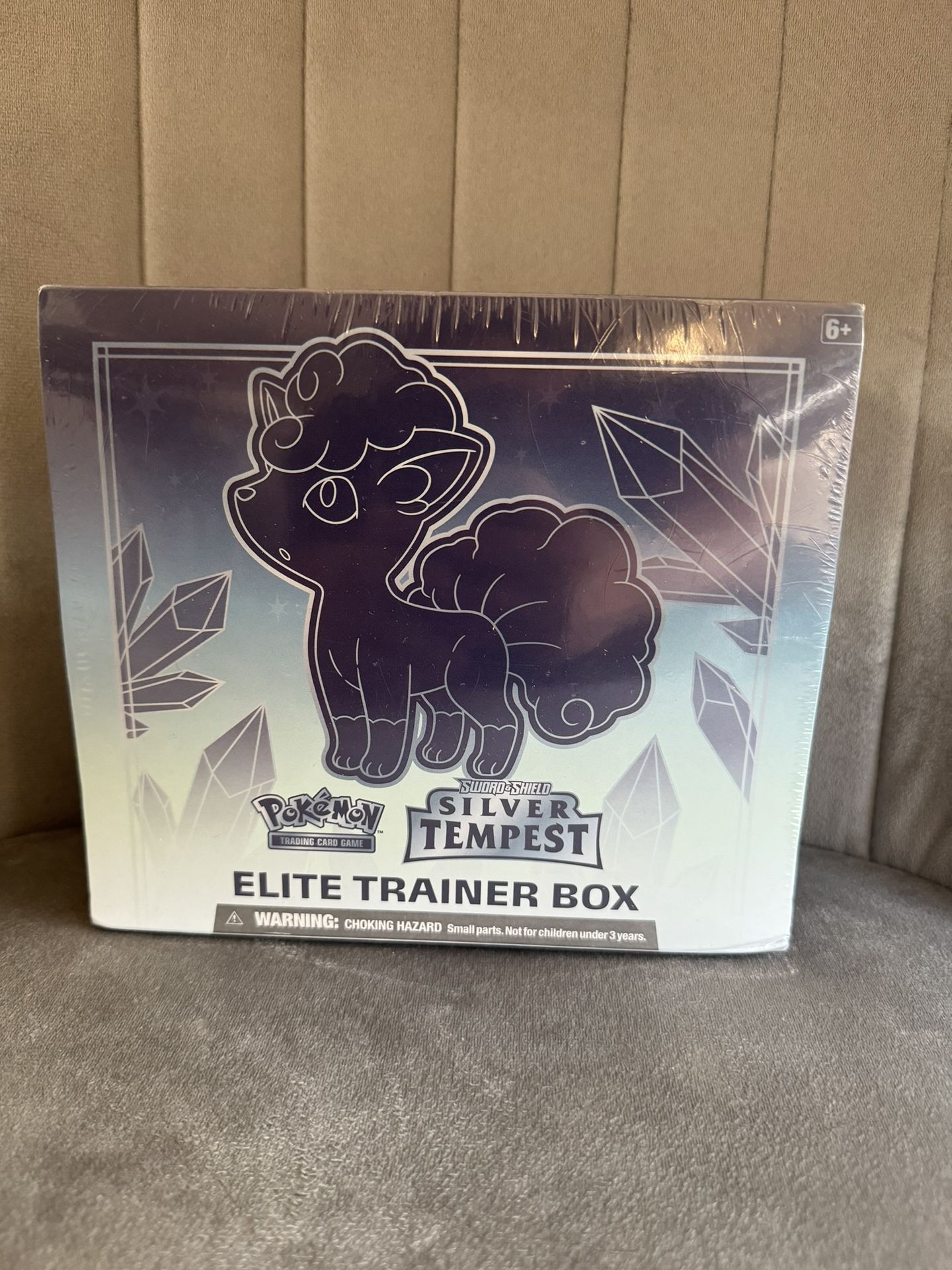 Silver Tempest ETB