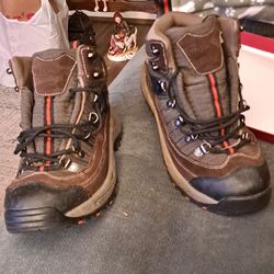 Mens Hiking Boots- Size 8