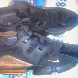 Women's Air  Max Infinity