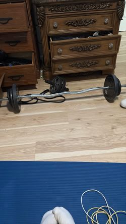 Ez Curl Bar And 40 Lbs