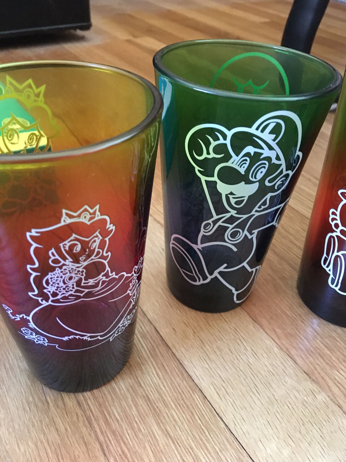 Rare Mario pint glasses 5 total!