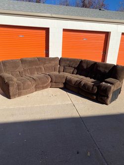 FREE DELIVERY!! Brown recliner sectional