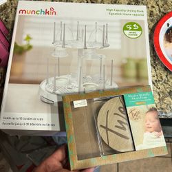 Brand New Baby Bottle Drying Rack & Wooden Monthly Photo Prop & Baby Robe Blue New New 