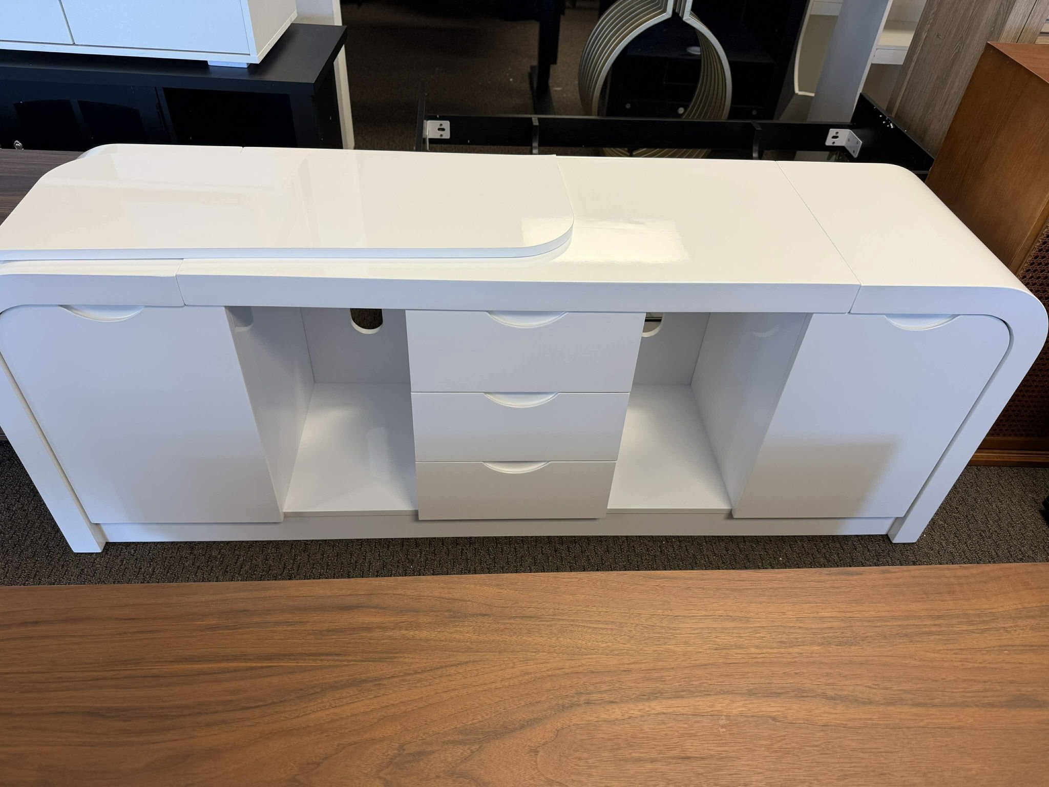 150cm High Gloss TV Unit Cabinet Stand White with storage draws and cupboards$120
