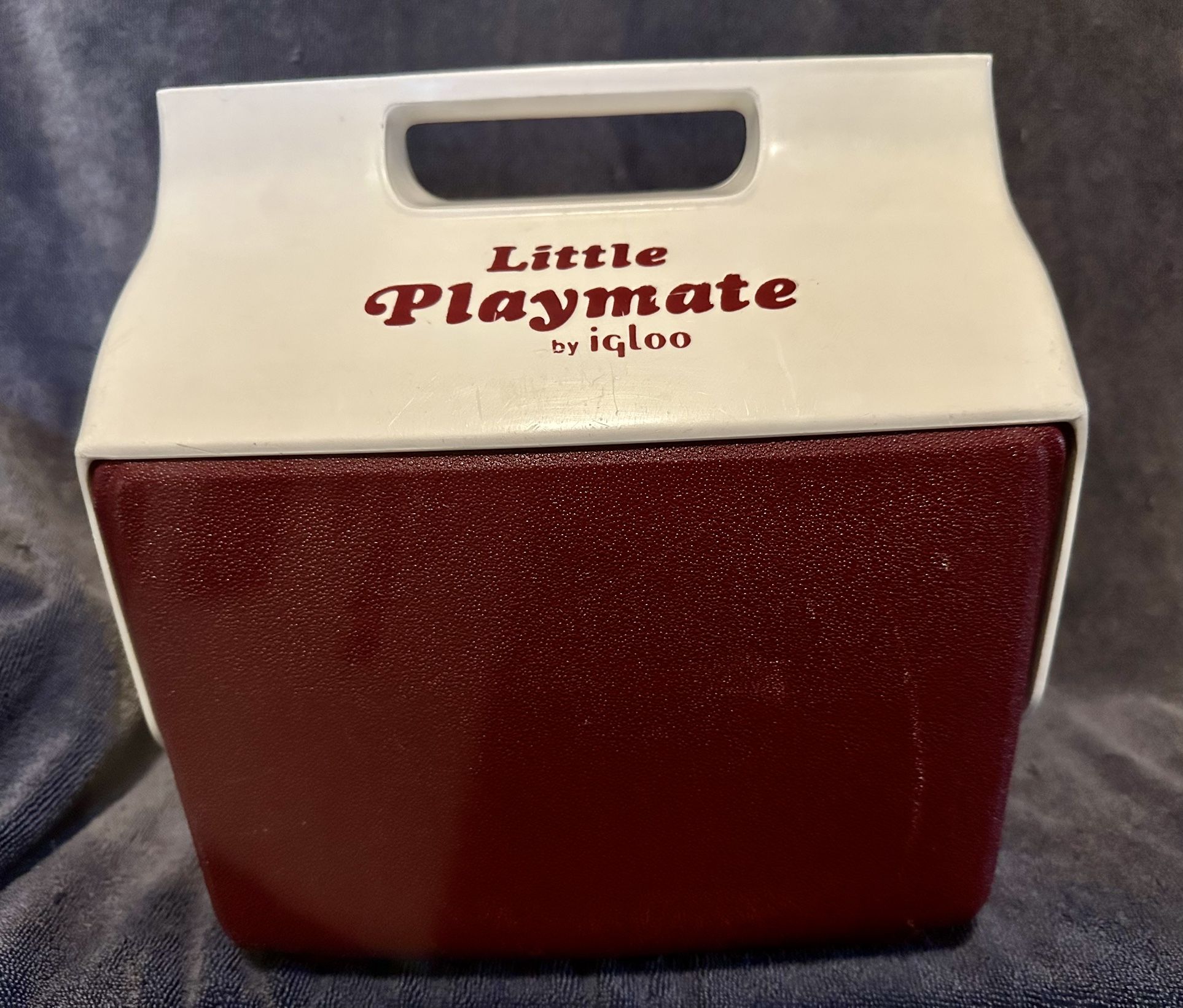 Igloo Little Playmate Red White Cooler