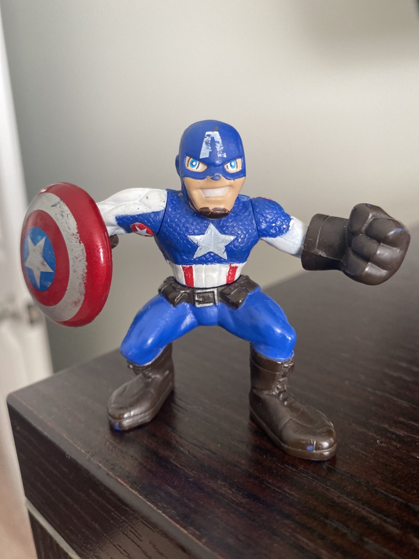 Marvel Super Hero Squad ULTIMATE CAPTAIN AMERICA (see Pic For Signs Of Wear) 2”