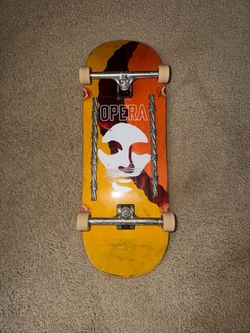 Opera Skateboard 11 inch wide