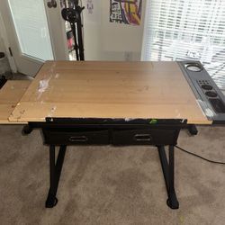 Artist’s desk (OBO)