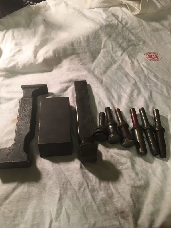 Bucking bars and rivet heads ( Aviation tools)