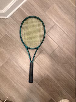 Wilson Blade V9 100 (300g) in excellent condition.