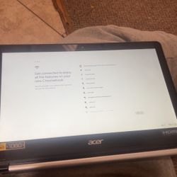  Touch Screen Laptop Can fold Into Tablet 