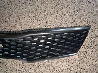 2016 Kia Optima SXL Upper Grille