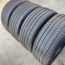 275 50 22 Pirelli Tires Con 80% De Vida Las 4🛻🛻🚘🚘
