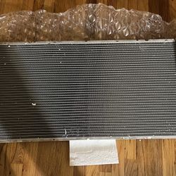 AUTOMOTY RADIATOR COMPATIBLE WITH CHEVY AVALANCHE 2002-2014