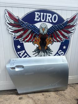 2014 2015 2016 2017 2018 2019 2020 2021 BMW I3 Right Front Door Panel OEM 1559932-00