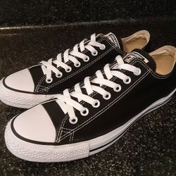 Converse mens 9 Great Condition 