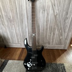 RARE 2006 FENDER Base Guitar Squier MB-4 Skull & Cross-Bones