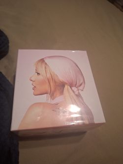 Ariana Grande Perfume