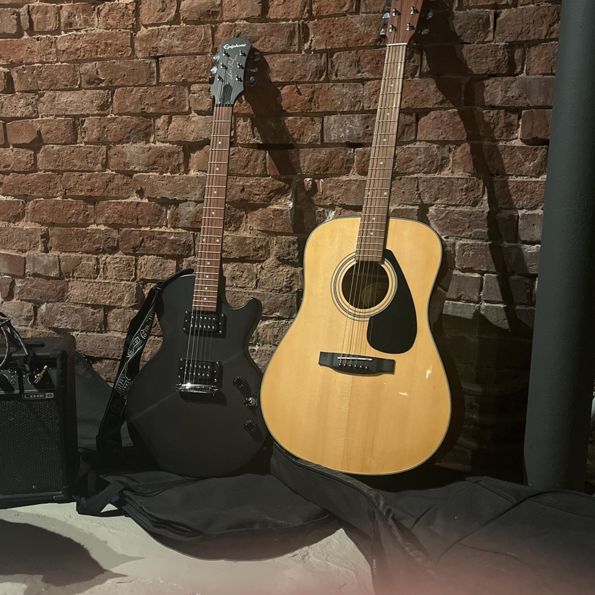 Epiphone Electric Guitar/ Yamaha Acoustic Guitar W Line 6 Spider V 20