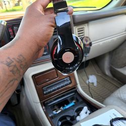 Headphones 