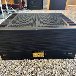 Adcom Gfa – 5802 Amplifier