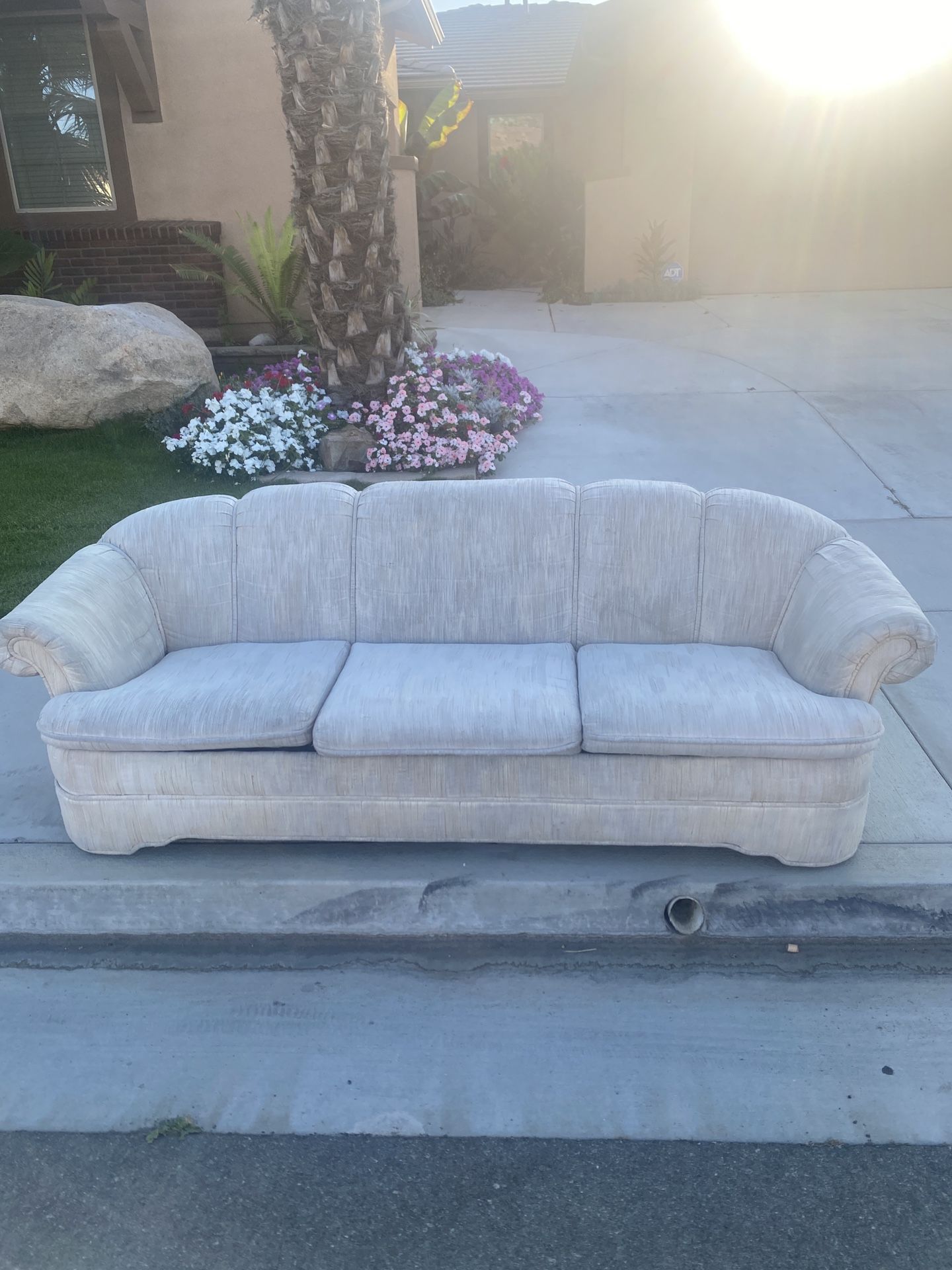 FREE sofa couch (foldable bed pull out)